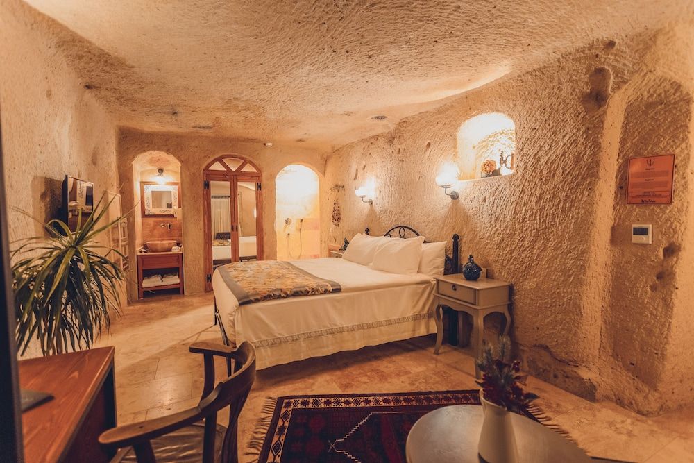 Peristyle Cave Cappadocia - Special Class Neptun 4