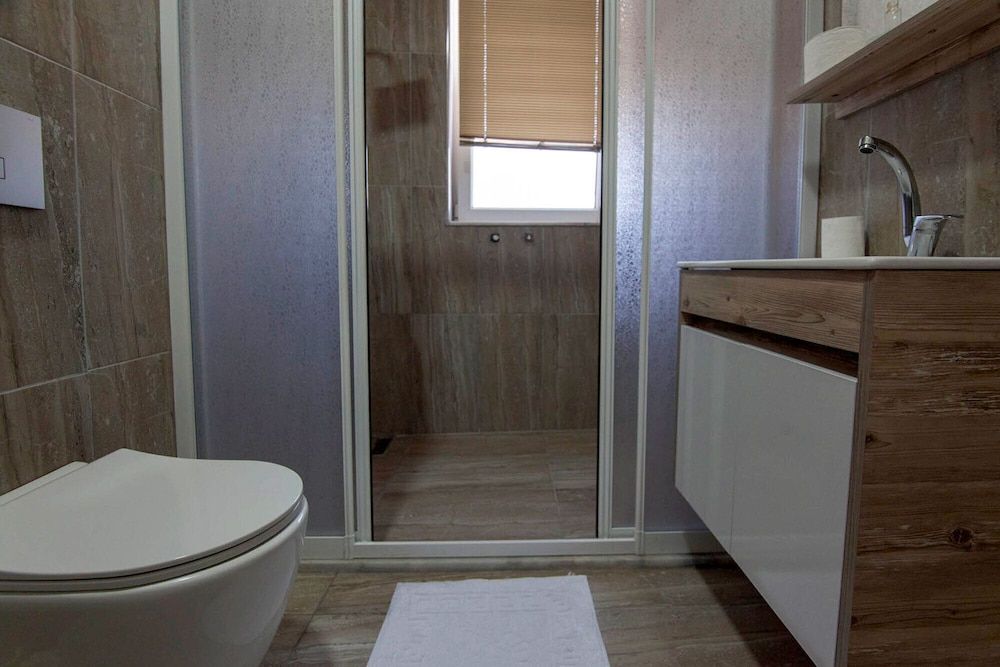 Seven Stone Hotel Family Double Room 6