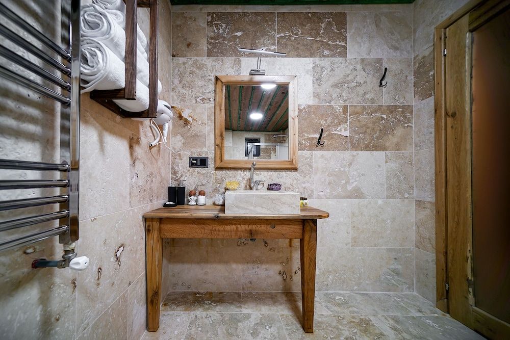 Serene Premium Stone House Deluxe Double Room, 1 King Bed, Bathtub, Garden Area 6