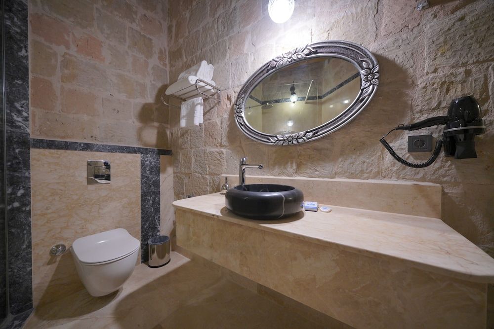 Cappadocia Secret Hill Cave Suites Classic Double or Twin Room 7