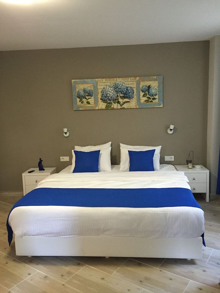 Apartment, Multiple Beds