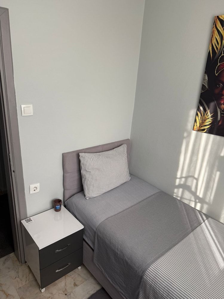 Grond Konaklama Mersin Standard Single Room, City View 6