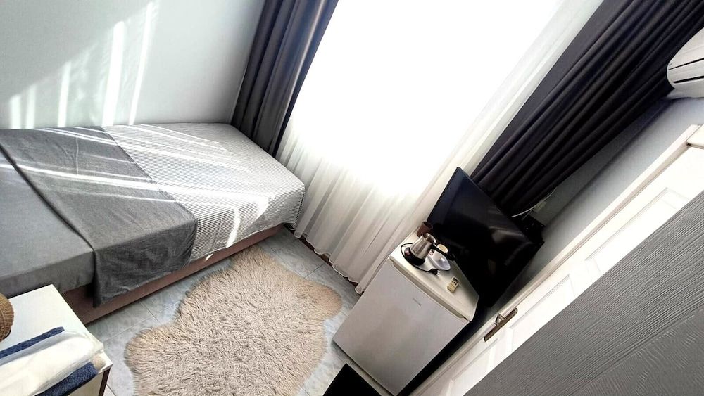 Grond Konaklama Mersin Standard Single Room, 1 Large Twin Bed, Air conditioning 2