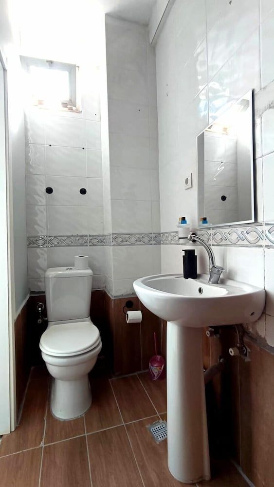 Grond Konaklama Mersin Standard Single Room, 1 Large Twin Bed, Air conditioning 4