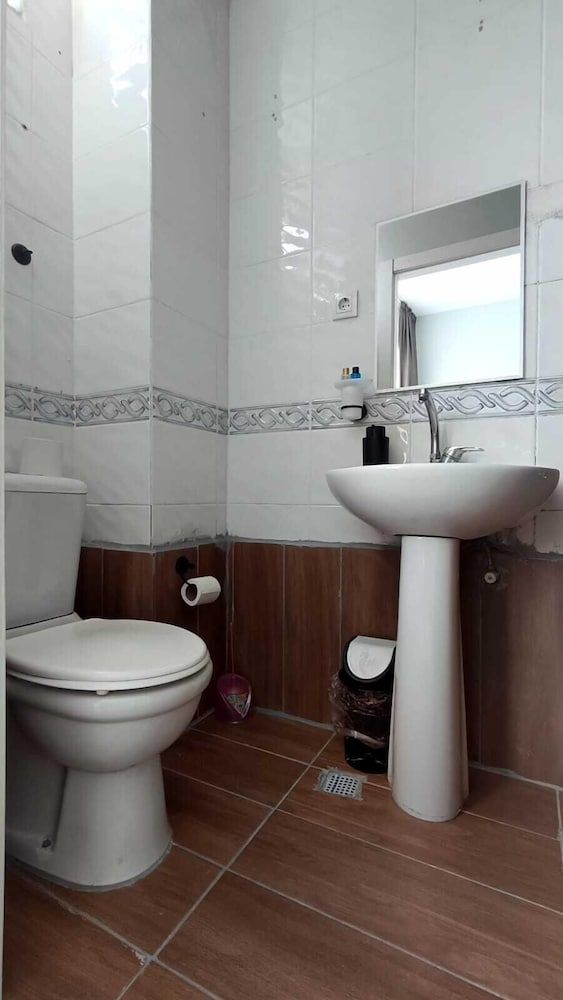 Grond Konaklama Mersin Standard Single Room, 1 Large Twin Bed, Air conditioning 5