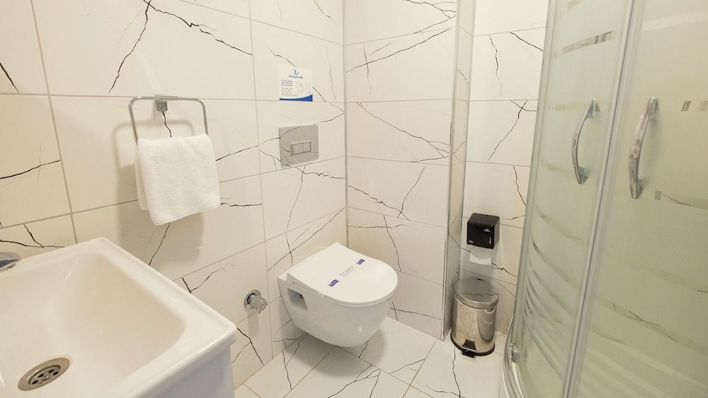 YALIKÖY DENİZ OTEL Superior Room with Balcony Sea View 8