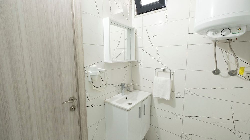 YALIKÖY DENİZ OTEL Private Room in the Garden 4