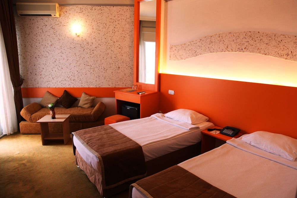 Orient Resort Hotel Standard Room 3