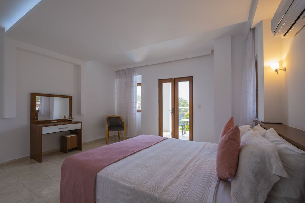 Infinity Olympia Villas Villa, 5 Bedrooms (Olympia B2) 4