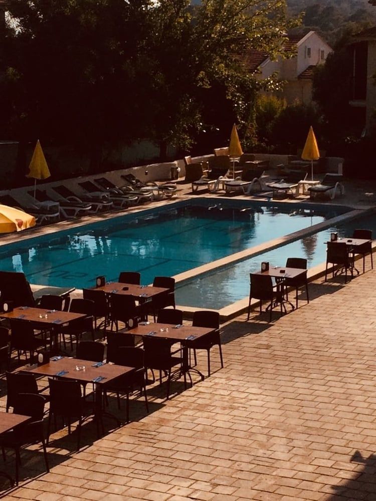 undefined Hotel De Huzur 5