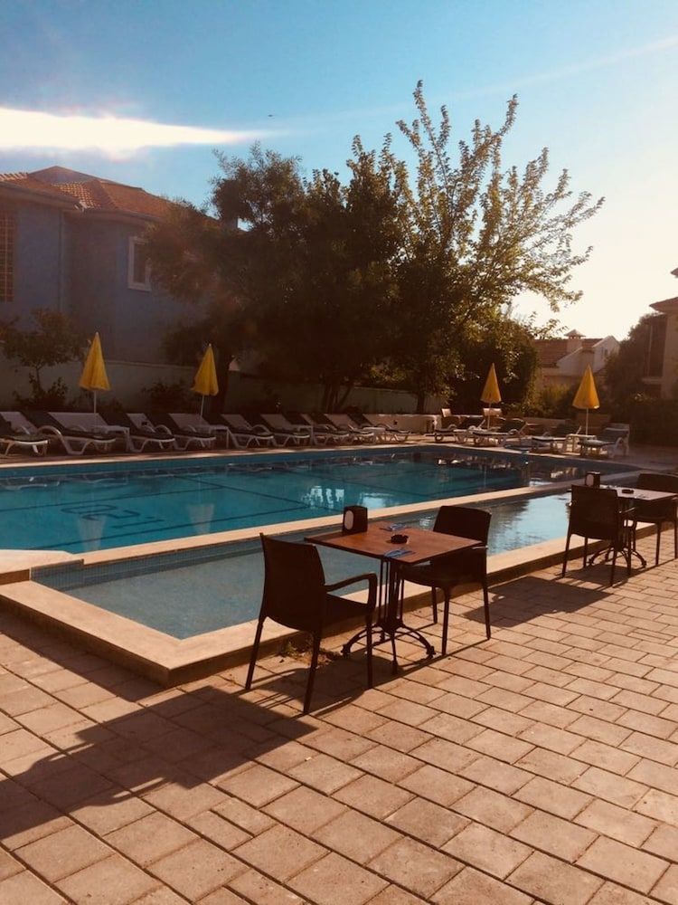 undefined Hotel De Huzur 8