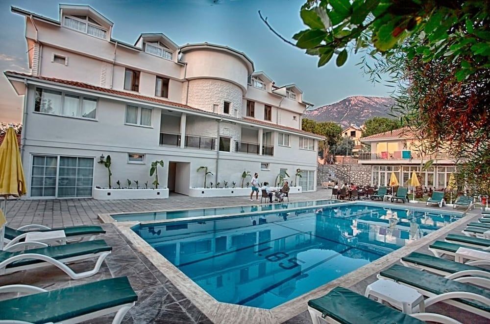 undefined Hotel De Huzur 7