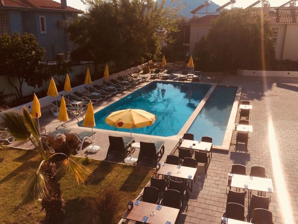 undefined Hotel De Huzur 2