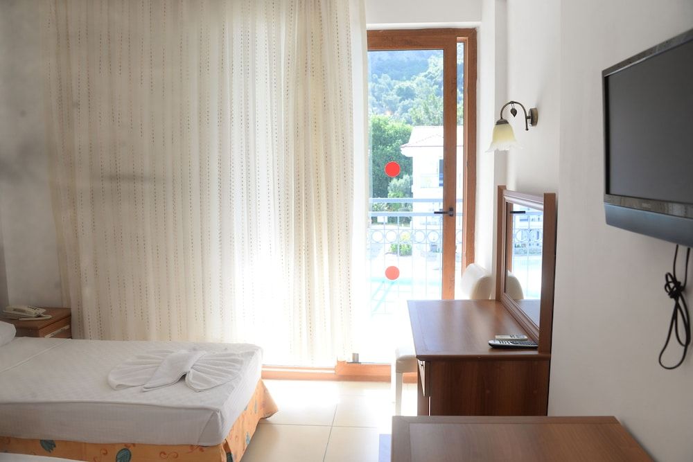 Belcekum Beach Hotel Standard Room, 1 Bedroom 2