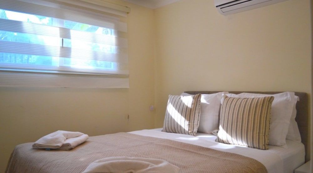 Villa Olive by Villa Safiya Villa, 3 Bedrooms, Mountain View 4