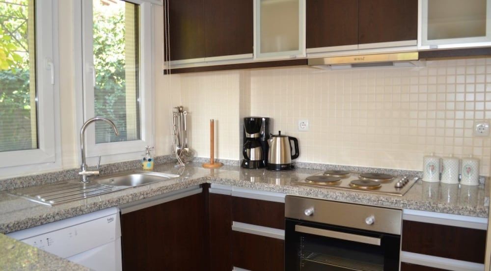 Villa Olive by Villa Safiya Villa, 3 Bedrooms, Mountain View 8