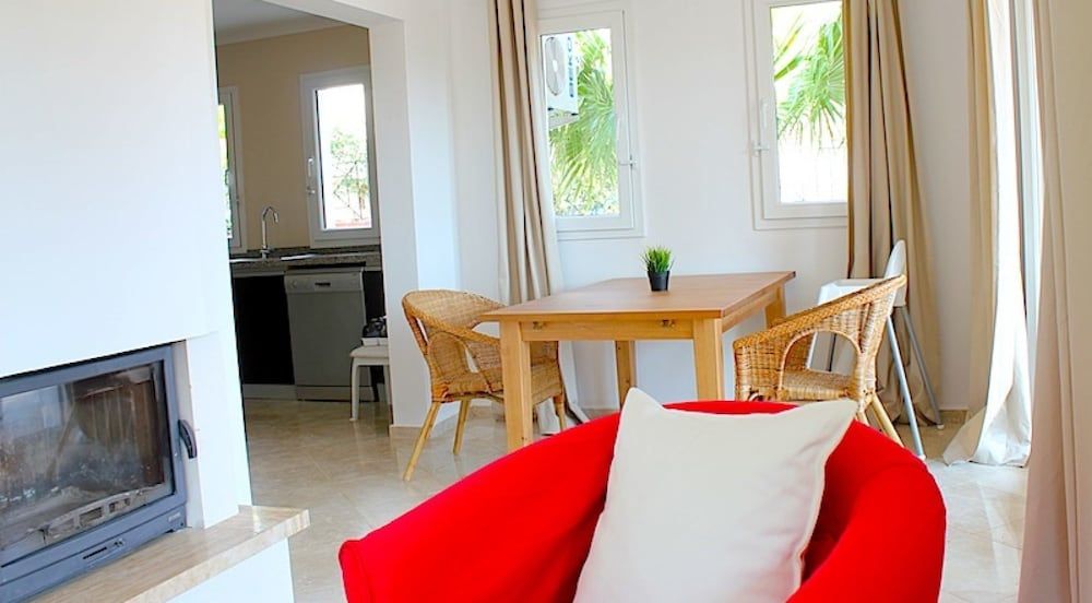 Silverhill Villas by Villa Safiya Villa (Silverhill 2) 11