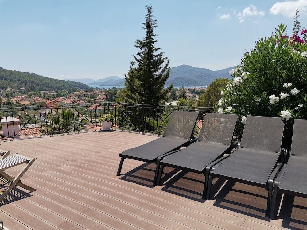 undefined Villa Redpine 5 5