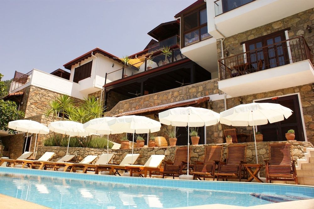 undefined Lazy Lizard Boutique Hotel 2