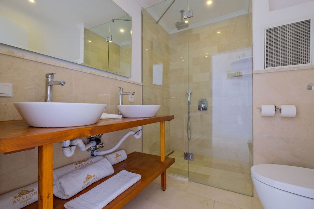 Highclere Hotel and Spa Deluxe Double Room 9