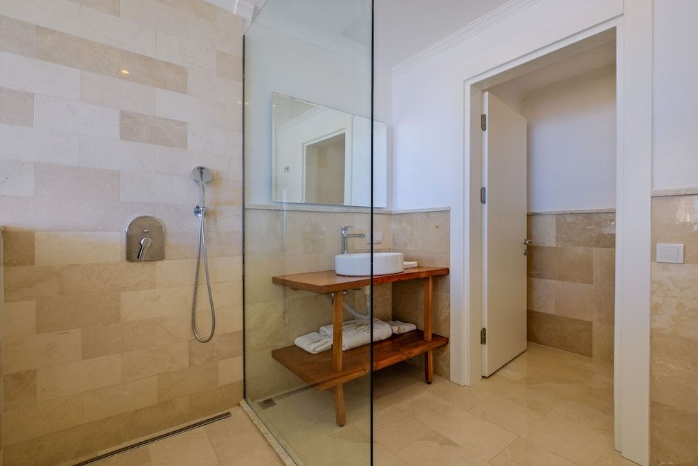 undefined Highclere Hotel and Spa 10