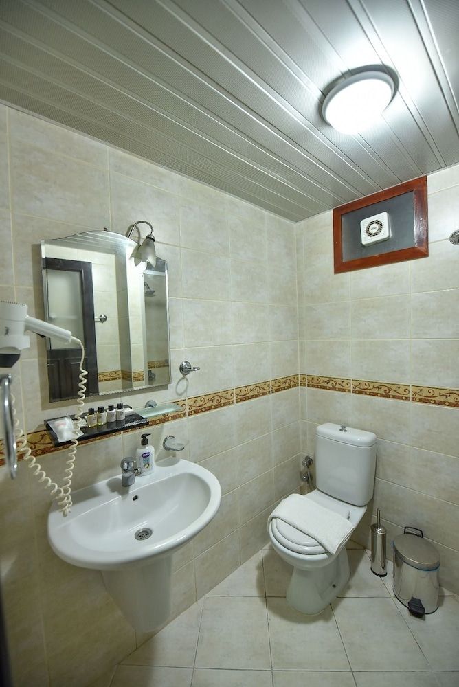 Kevser Inn Hotel Standard Double Room 4