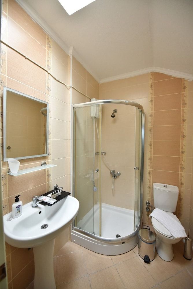 Kevser Inn Hotel Family Room 5