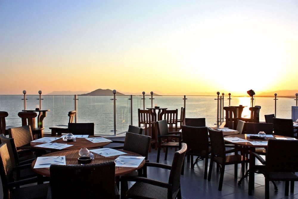 undefined Miramar Hotel 4