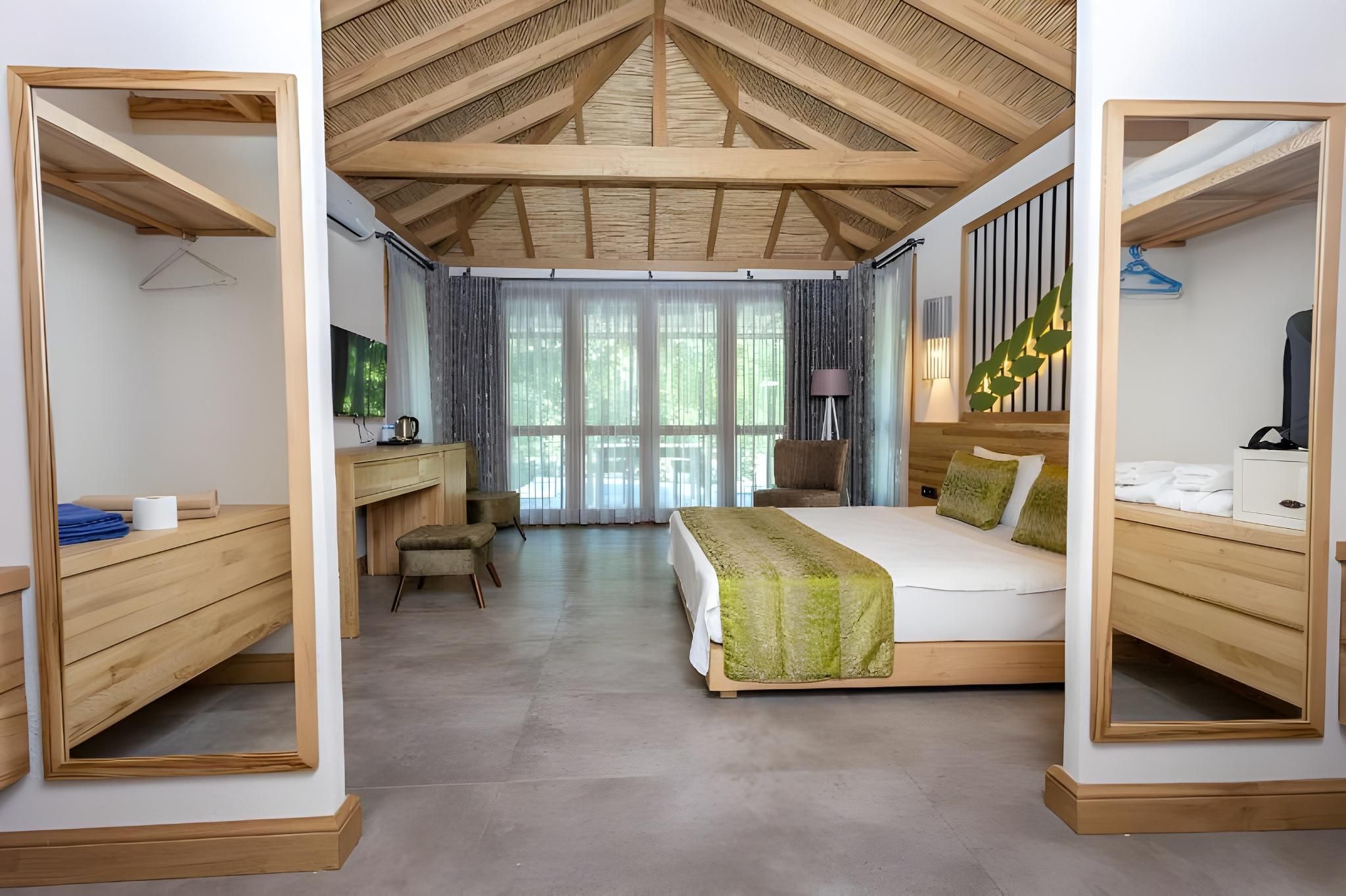 Delux Family Suit Bungalow With Private Pool