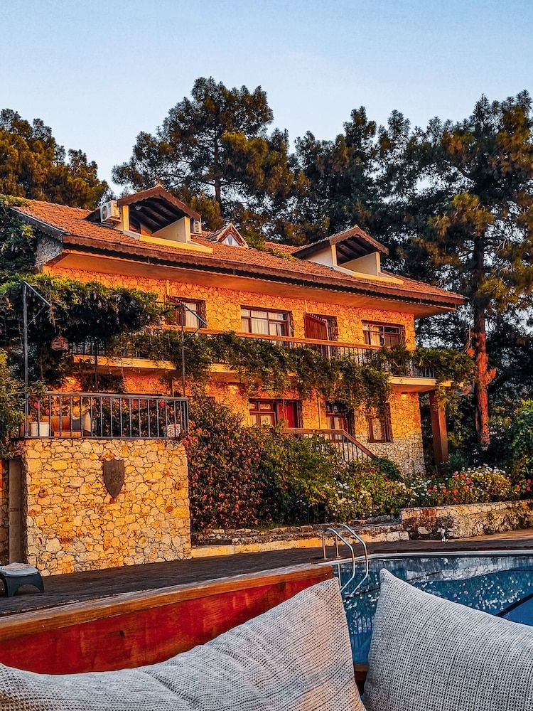 undefined Faralia Hotel 10