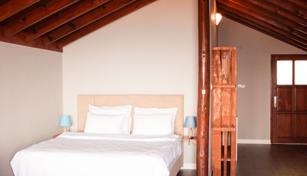 Faralia Hotel Comfort Room, 1 King Bed, Jetted Tub, Sea View