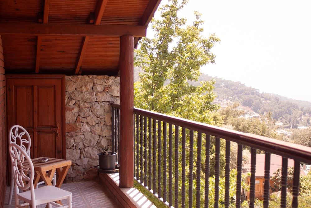 Faralia Hotel Comfort Room, 1 King Bed, Jetted Tub, Sea View 2