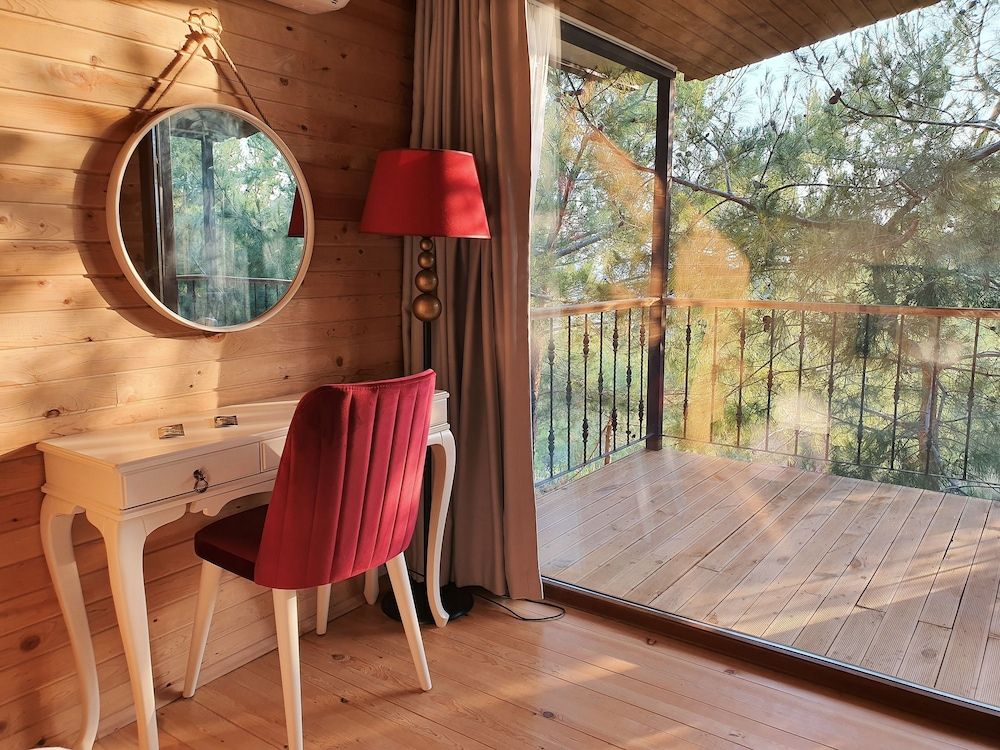 Rocas Roja Beach Hotel Comfort Tree House, Garden View 3