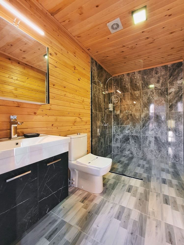 Rocas Roja Beach Hotel Comfort Tree House, Garden View 9