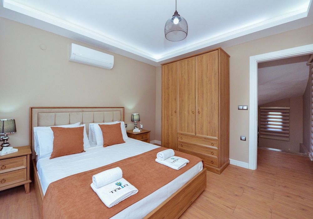 undefined Tala Villa 20 7