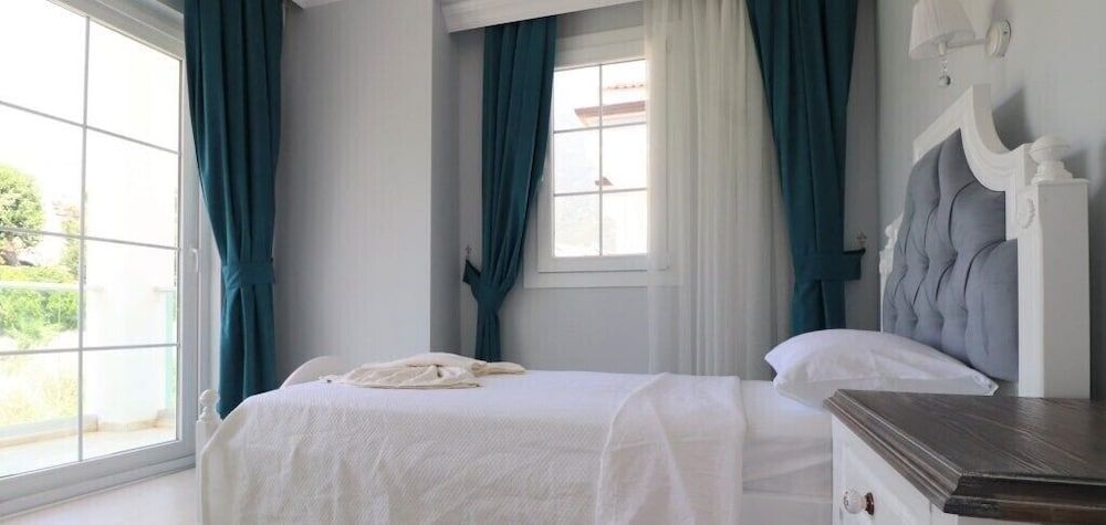 undefined Villa AKD1  by JoyLettings 8