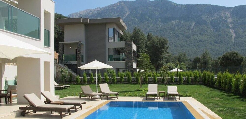 undefined Villa Joy 3 by JoyLettings 4