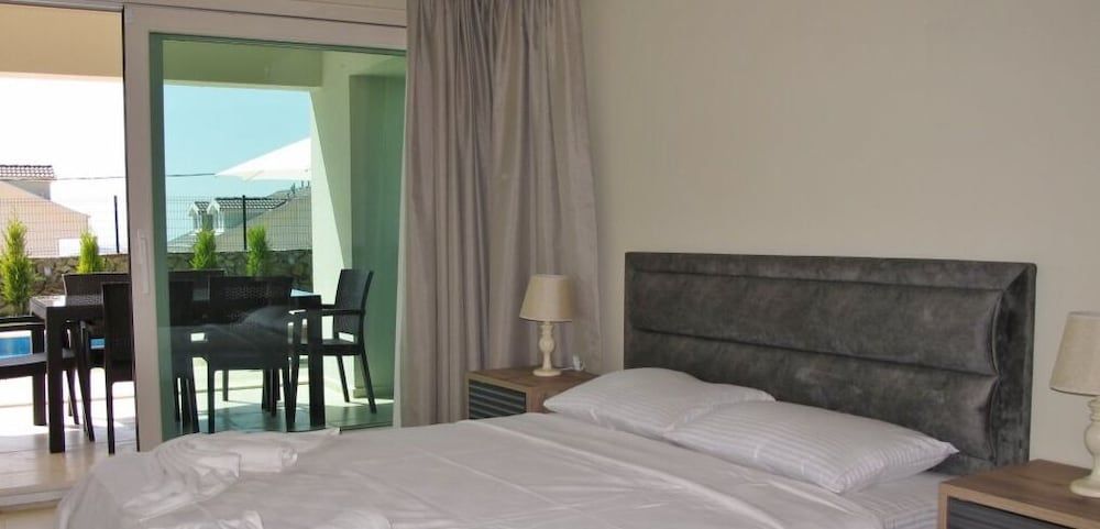 undefined Villa Joy 3 by JoyLettings 9