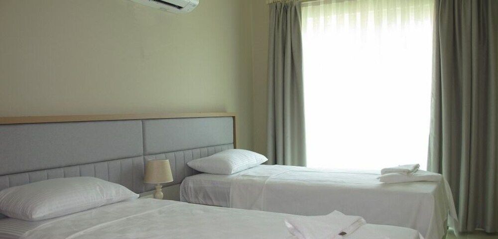 undefined Villa Joy 3 by JoyLettings 7