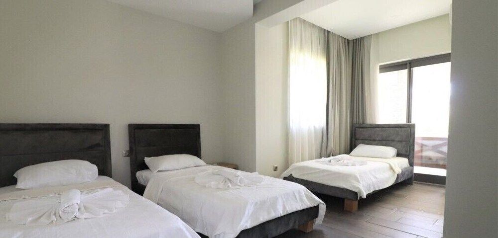 undefined Villa Joy 2 by JoyLettings 8