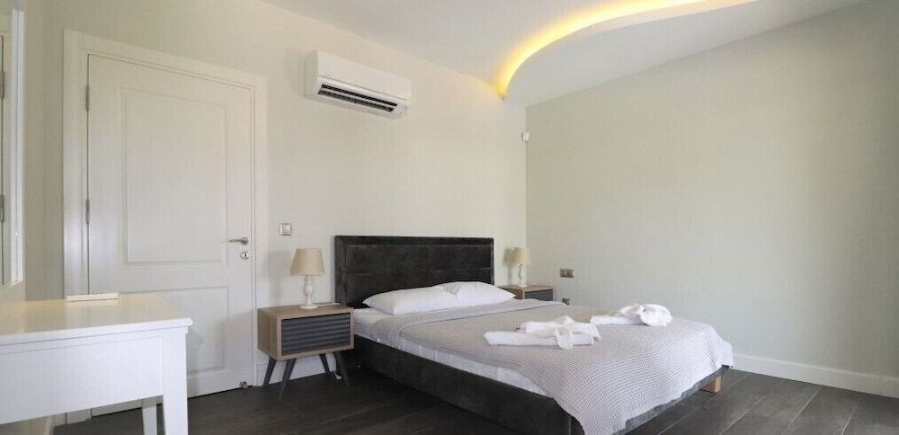 undefined Villa Joy 2 by JoyLettings 9