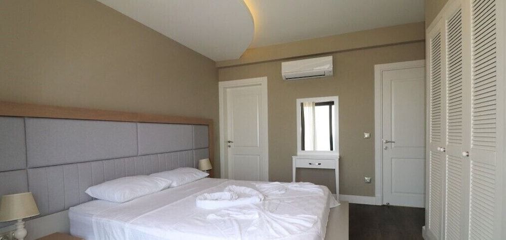 undefined Villa Joy 2 by JoyLettings 10