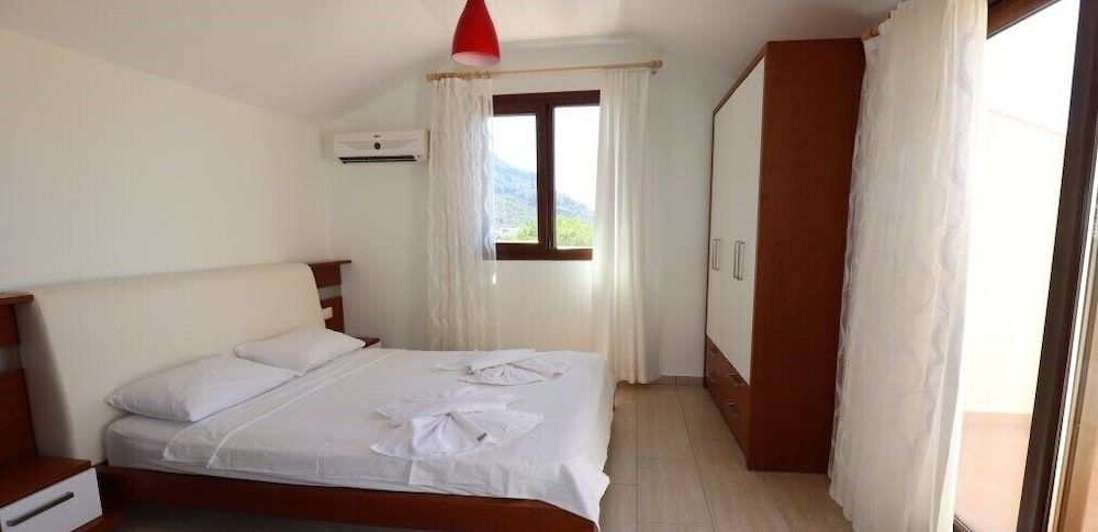 undefined Villa MAS2 by JoyLettings 9