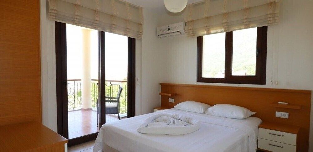 undefined Villa MAS2 by JoyLettings 7