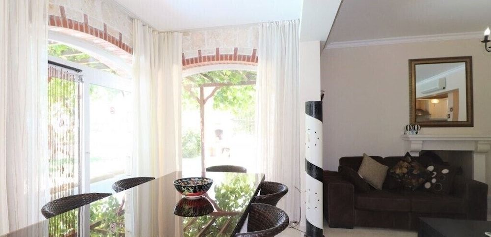 undefined Villa ANM2 by JoyLettings 5