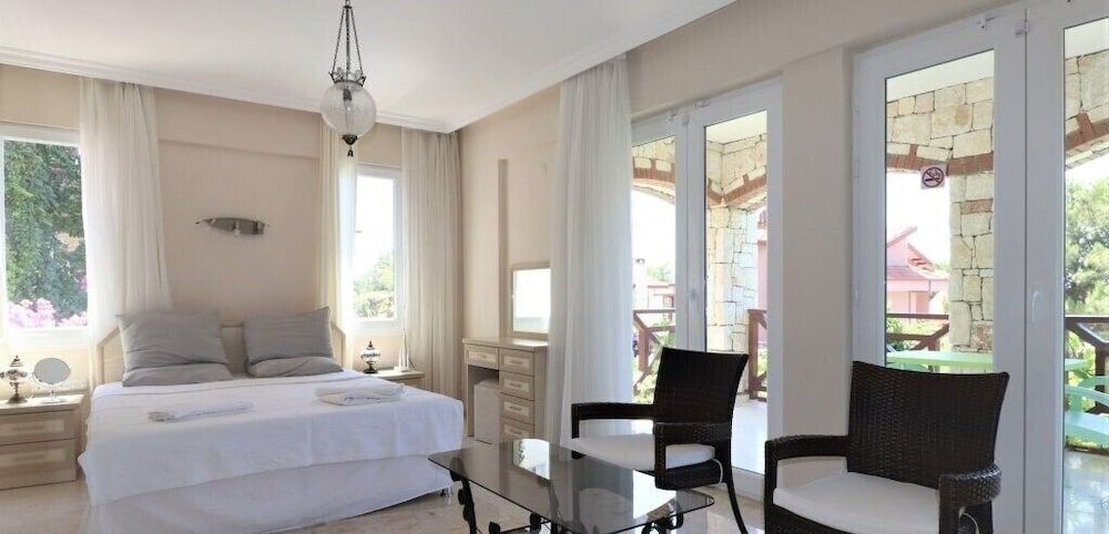 undefined Villa ANM2 by JoyLettings 8