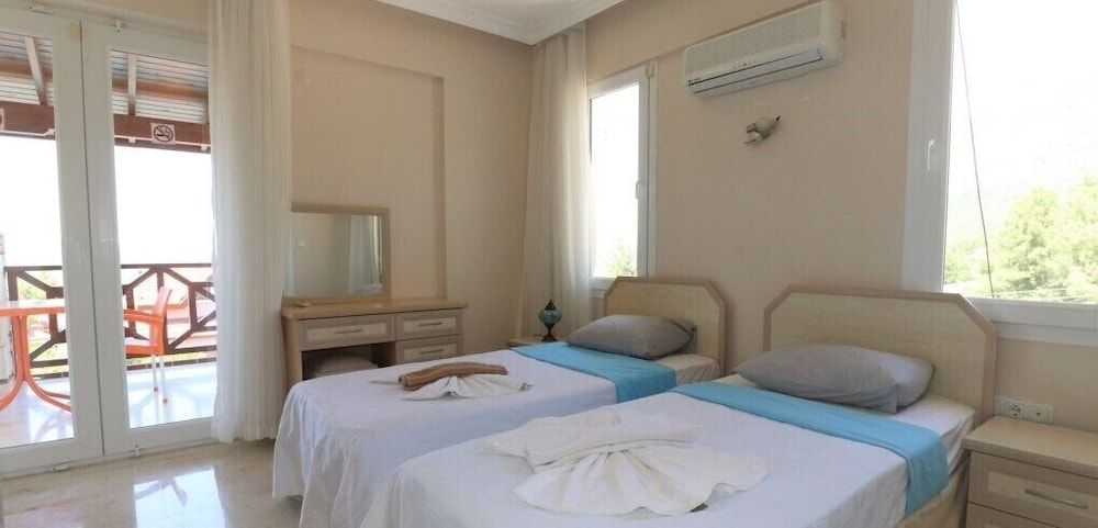 undefined Villa ANM2 by JoyLettings 3