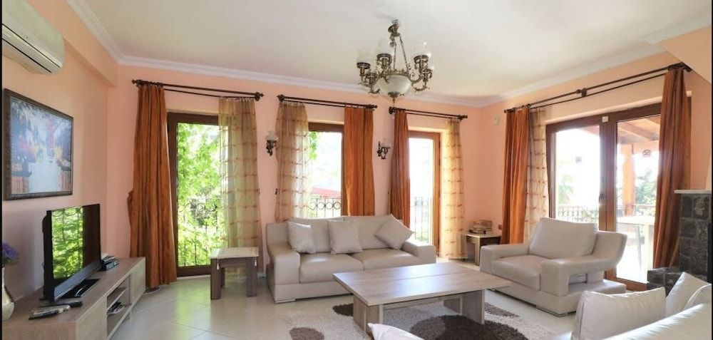 undefined Villa FT17 by JoyLettings