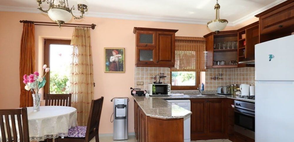 undefined Villa FT17 by JoyLettings 10