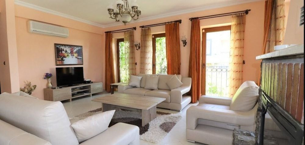 Villa FT17 by JoyLettings Villa 9